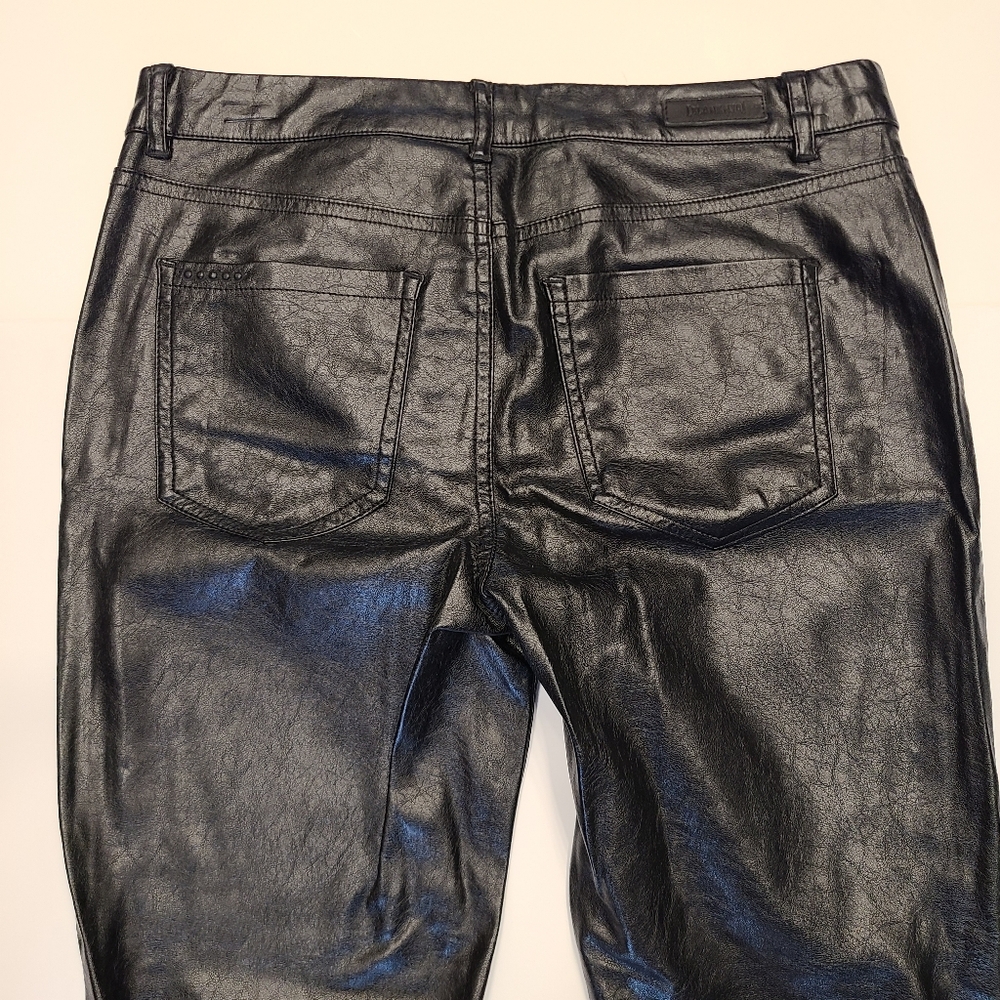 Blank NYC Black Faux Leather Vegan Leather Skinny Classique Pants 27 NWOT - Picture 8 of 12
